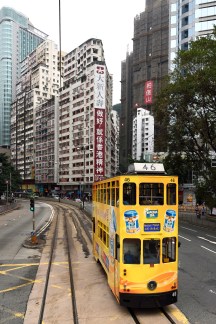 ding_ding_tram_on_hennessy_road_in_hong_kong